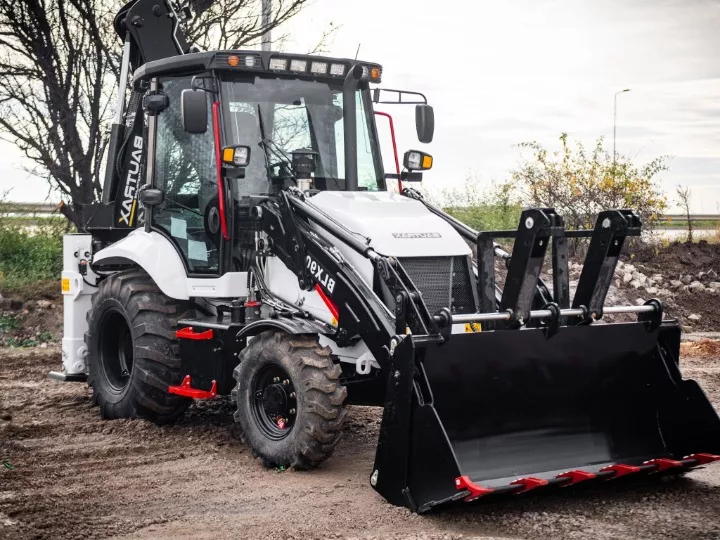 JCB Комбиниран багер 3CX