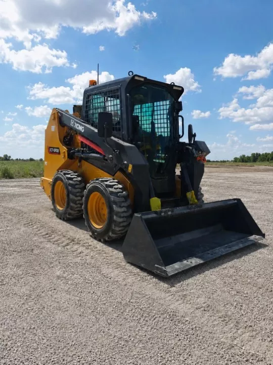 Kubota Челен товарач S241